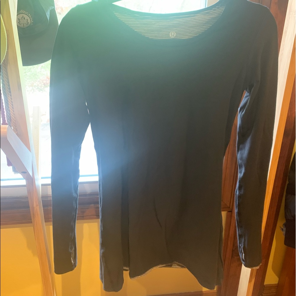 Lululemon long sleeve reversible shirt